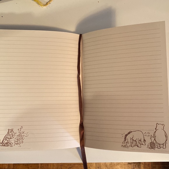 Winnie The Pooh journal - Picture 3 of 3